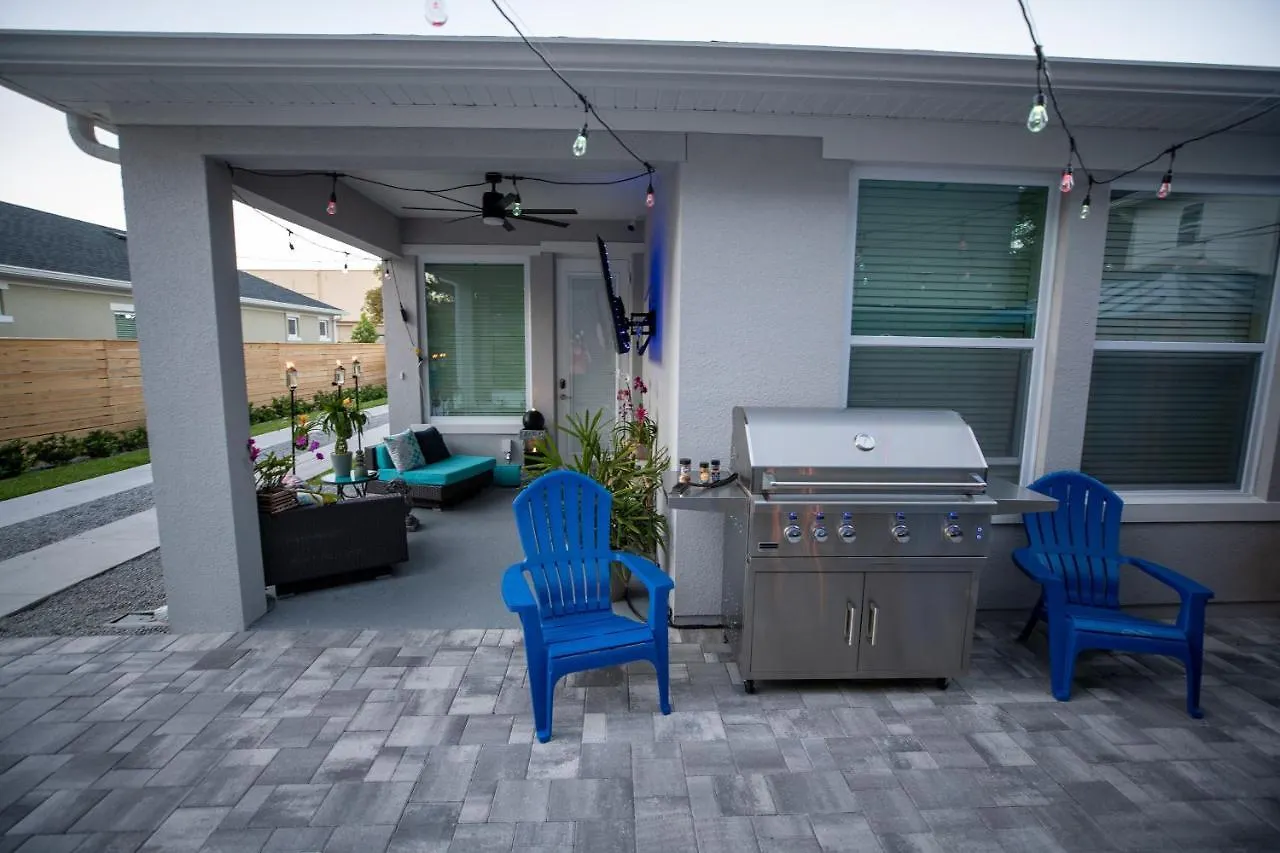 Newly Constructed Modern Pet Friendly Zen Home With Private Home Theater & Hot Tub! Home Orlando 0*,  United States