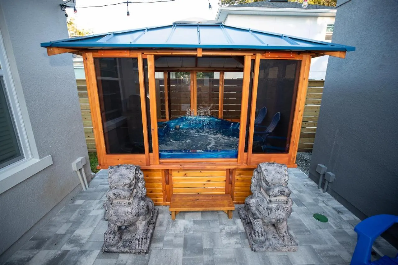 Newly Constructed Modern Pet Friendly Zen Home With Private Home Theater & Hot Tub! Home Orlando 0*,